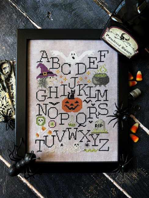Halloween Alphabet Sampler by Puntini Puntini