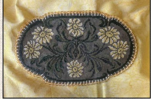 Vintage Daisy Tribute by Keslyn’s