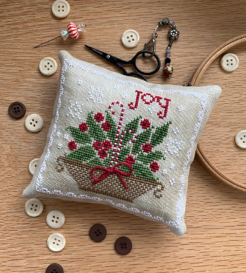Holly Basket Pinkeep by Stitches by Ethel