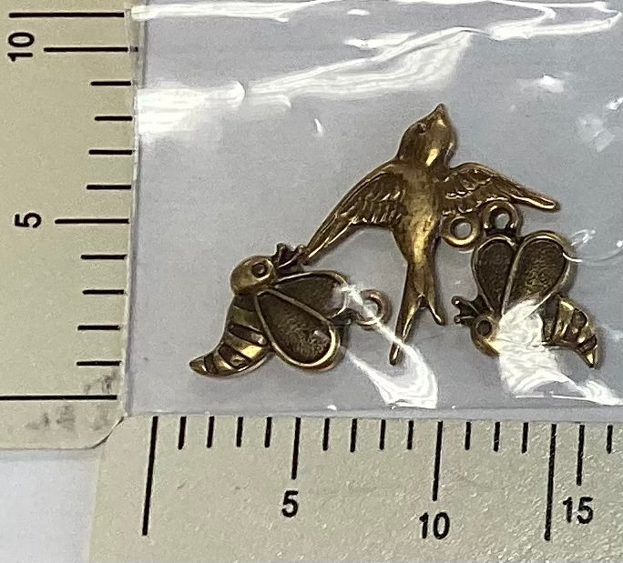 Bee Keeper Cottage Charm Set by Elizabeth’s Designs