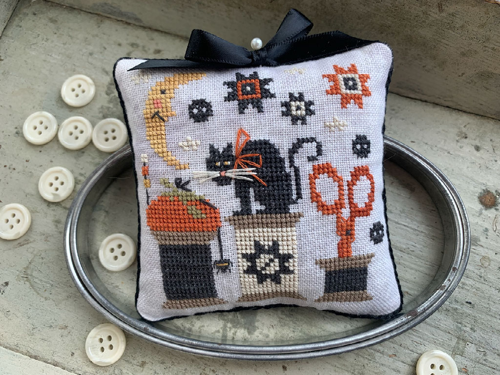 PREORDER! Halloween Spools Pinkeep by Stitches by Ethel