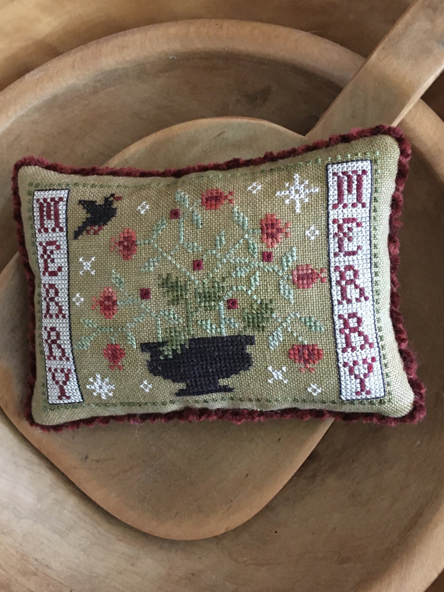 Merry Merry Pyn Pillow kit By Chessie & Me