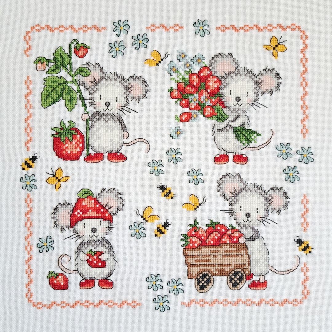 PREORDER! Strawberry Mouse Sampler by Artmishka