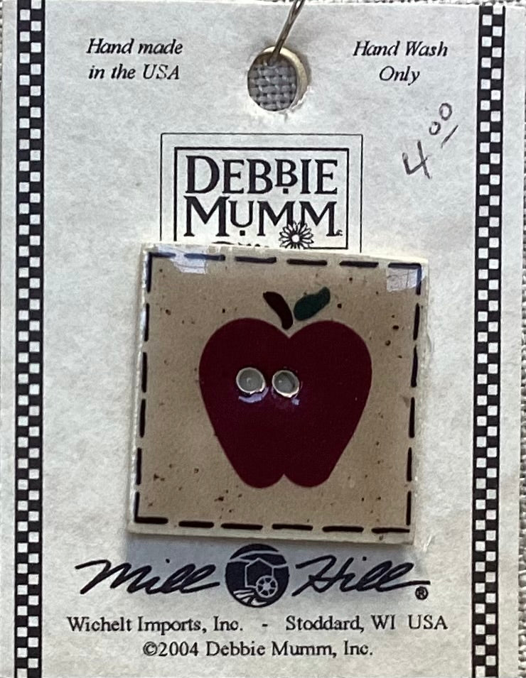 Quilt Square Apple Debbie Mumm Button by Mill Hill