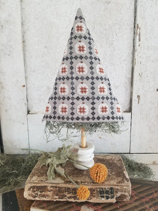Pumpkin Quilt Tree by Hello from Liz Mathews