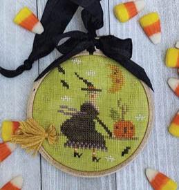 Holiday Hoopla: Halloween by With Thy Needle and Thread