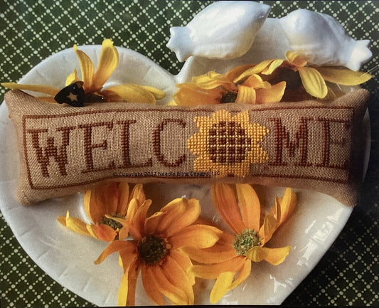 Wee Welcome’s August - Sunflower by Needle Bling Designs