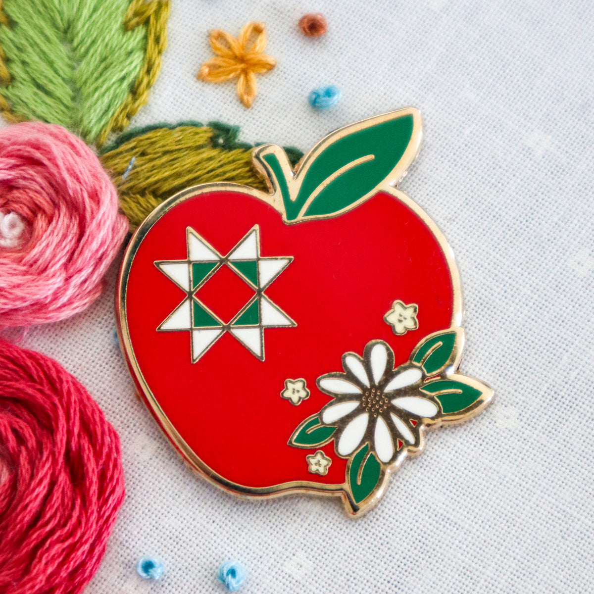 Apple Picking Magnetic Needle Minder by Flamingo Toes