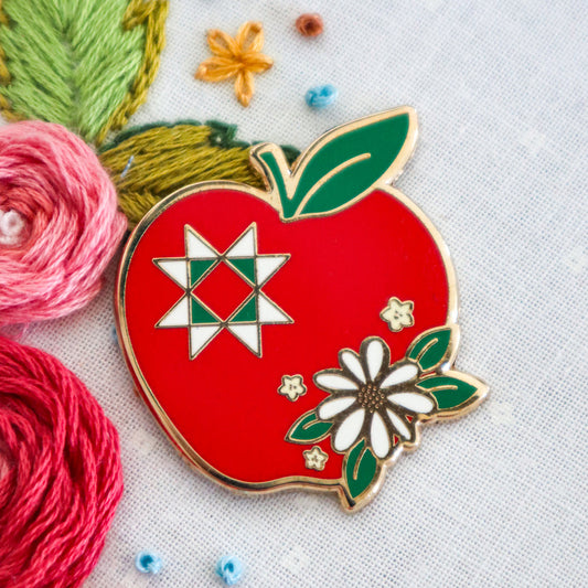 Apple Picking Magnetic Needle Minder by Flamingo Toes