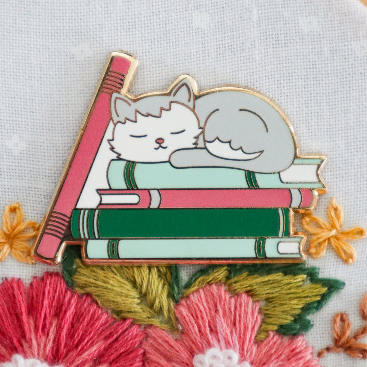 Bookish Cat Magnetic Needle Minder by Flamingo Toes